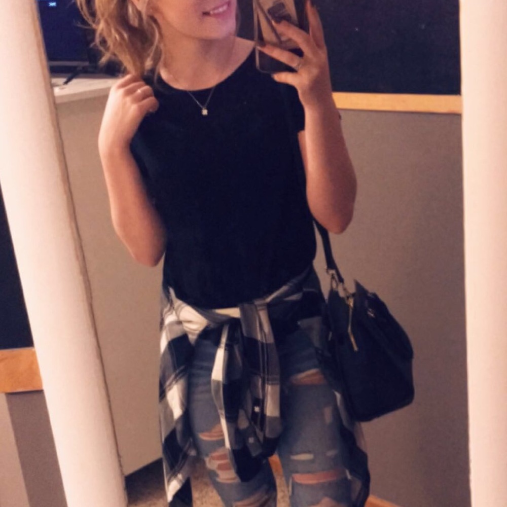 American Eagle basic black tee.